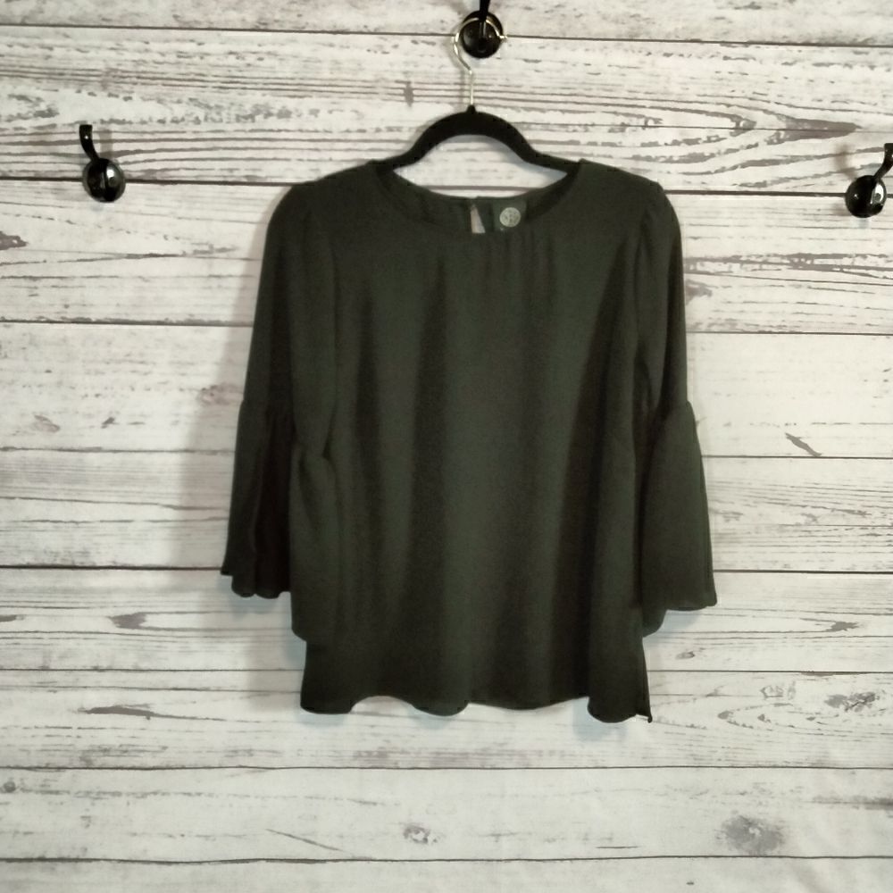 Pre-owned. "Bobeau" woman's blouse 